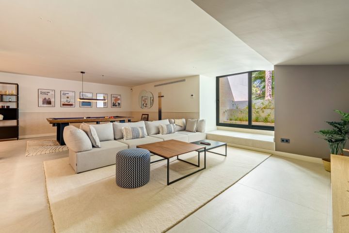 Las Chapas 5 - Villa Moderna Única con Detalles Llamativas