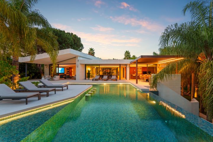 Las Chapas 5 - Villa Moderna Única con Detalles Llamativas