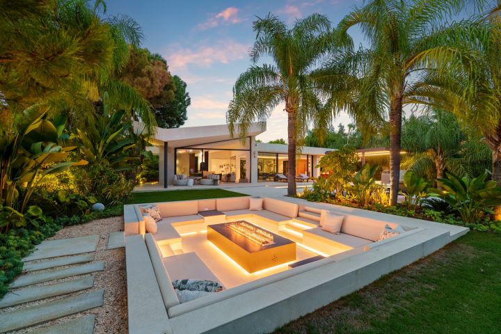 Las Chapas 5 - Villa Moderna Única con Detalles Llamativas