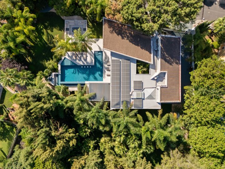 Las Chapas 5 - Villa Moderna Única con Detalles Llamativas