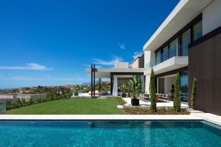The Hills 8 - Modern Exclusive Villa with Stunning Sea Views