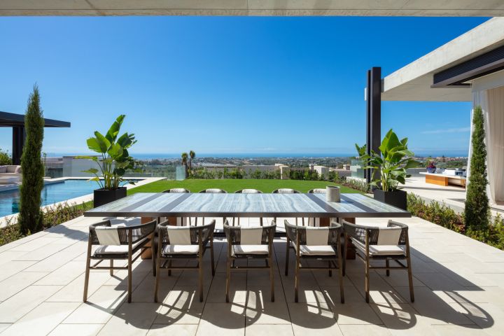 The Hills 8 - Modern Exclusive Villa with Stunning Sea Views