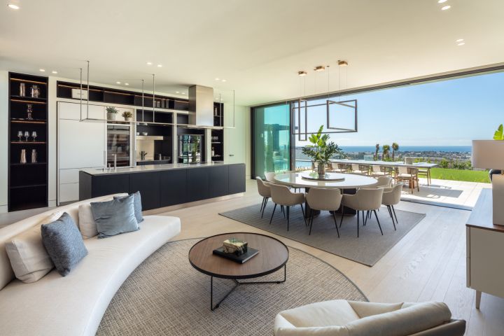 The Hills 8 - Modern Exclusive Villa with Stunning Sea Views