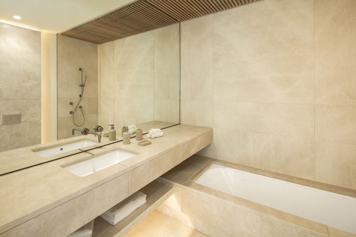 The Hills 8 - Modern Exclusive Villa with Stunning Sea Views