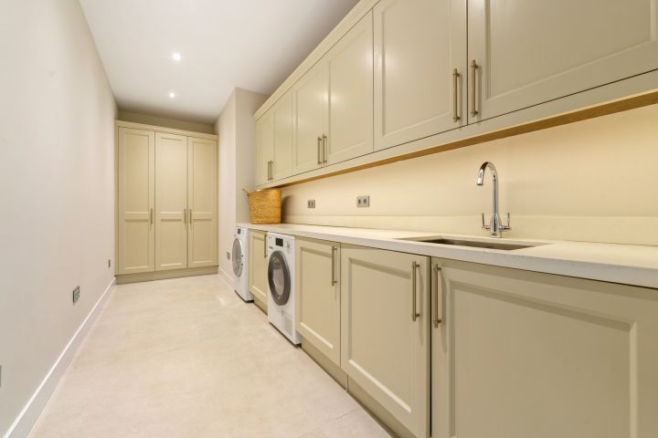 Villa Nova - Modern Residence with Amenities