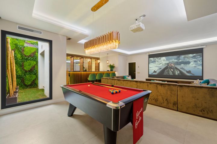 Villa Nova - Modern Residence with Amenities