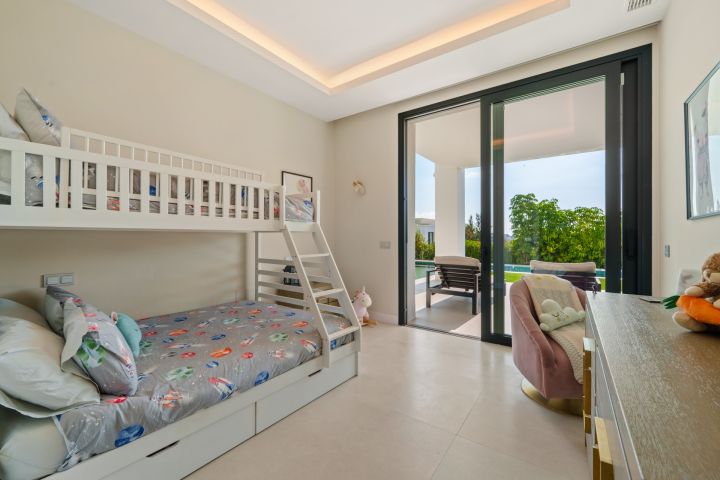 Villa Nova - Modern Residence with Amenities