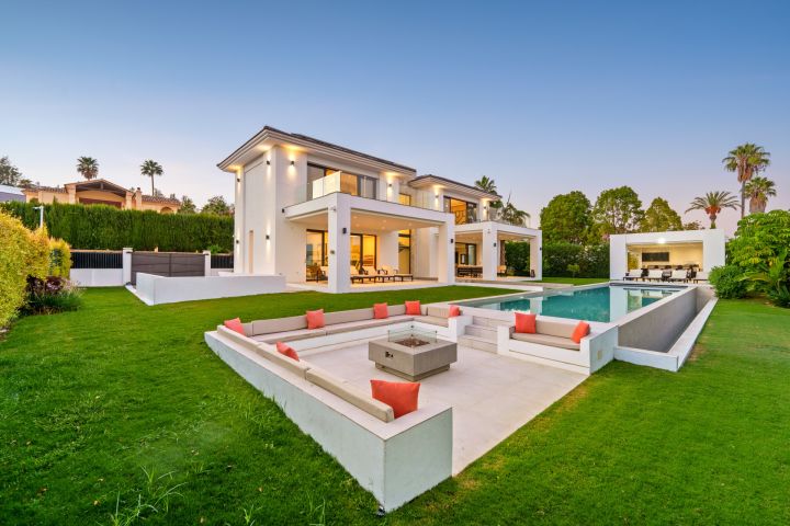 Villa Nova - Modern Residence with Amenities