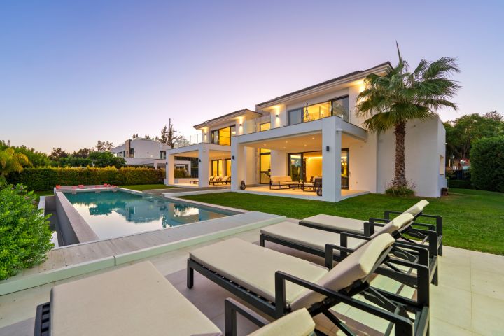 Villa Nova - Modern Residence with Amenities