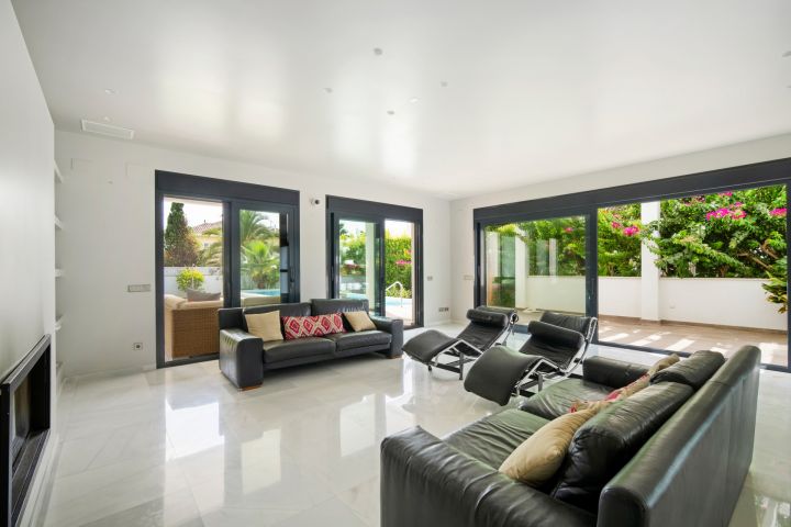 Encantadora Villa en Segunda Línea de Playa – Marbesa - Encantadora Villa en Segunda Línea de Playa – Marbesa