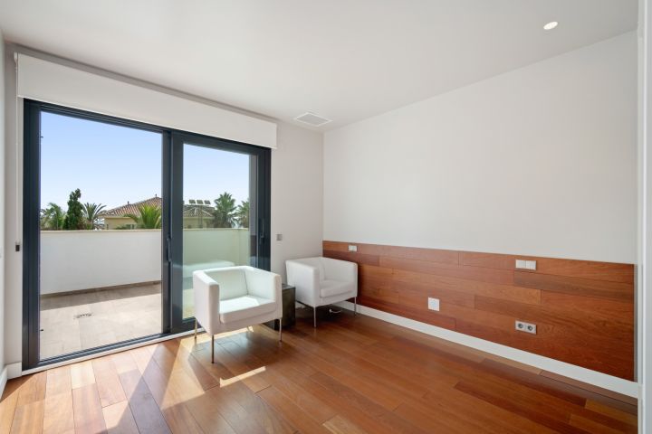 Encantadora Villa en Segunda Línea de Playa – Marbesa - Encantadora Villa en Segunda Línea de Playa – Marbesa