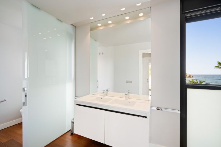 Encantadora Villa en Segunda Línea de Playa – Marbesa - Encantadora Villa en Segunda Línea de Playa – Marbesa