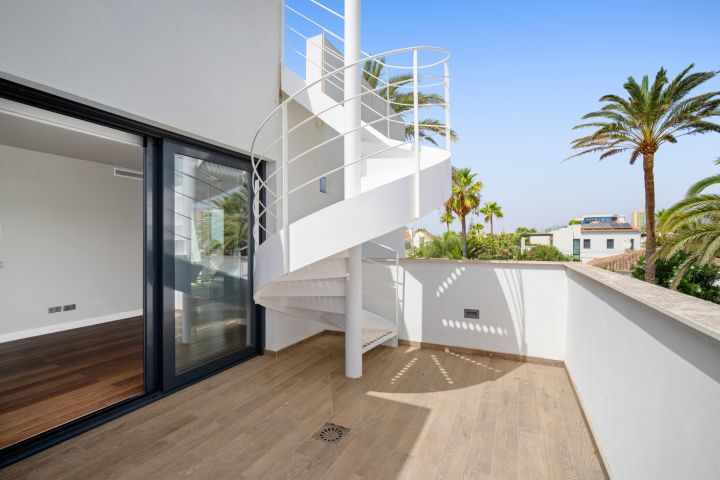 Encantadora Villa en Segunda Línea de Playa – Marbesa - Encantadora Villa en Segunda Línea de Playa – Marbesa