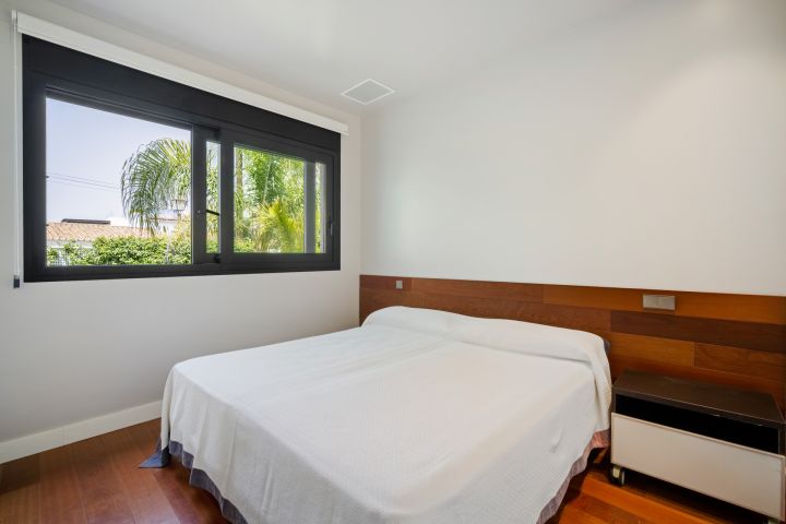 Encantadora Villa en Segunda Línea de Playa – Marbesa - Encantadora Villa en Segunda Línea de Playa – Marbesa