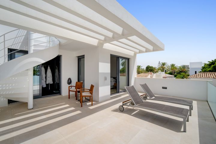 Villa de obra nueva en Marbesa - Villa de obra nueva en Marbesa