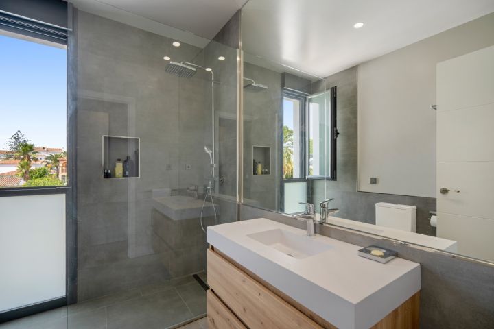 Villa de obra nueva en Marbesa - Villa de obra nueva en Marbesa