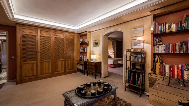 Cortijo del Taraje - Charming Andalusian Cortijo with Exceptional Potential and Lake Views