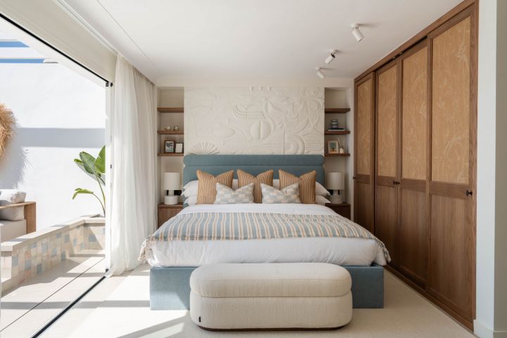 Oasis Club 10 - Élégance et art de vivre en bord de mer sur le Golden Mile de Marbella