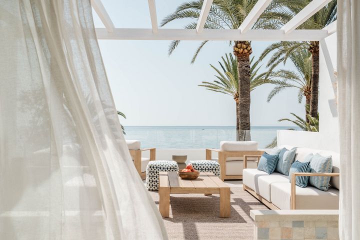 Oasis Club 10 - Élégance et art de vivre en bord de mer sur le Golden Mile de Marbella