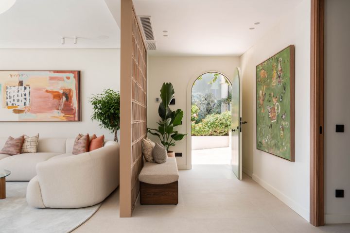 Oasis Club 10 - Élégance et art de vivre en bord de mer sur le Golden Mile de Marbella