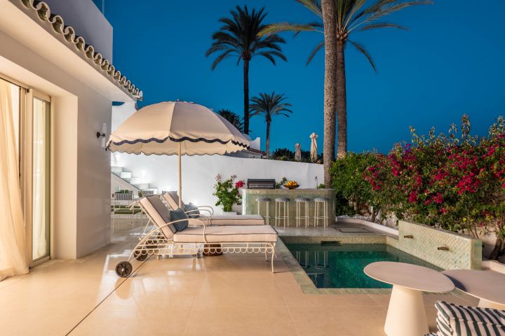 Oasis Club 10 - Élégance et art de vivre en bord de mer sur le Golden Mile de Marbella