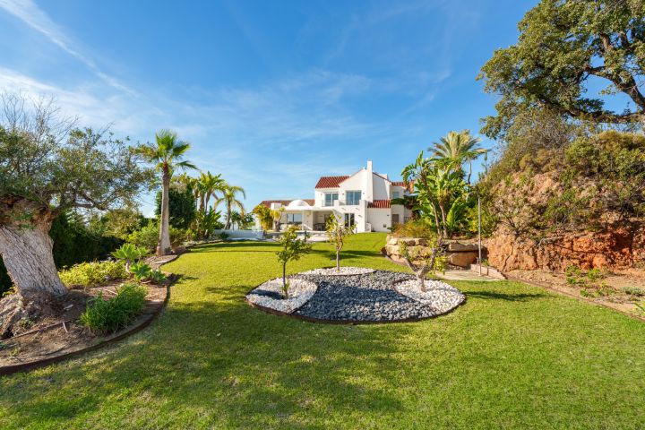Casa K - Marvellous Mediterranean Estate in Prime Location