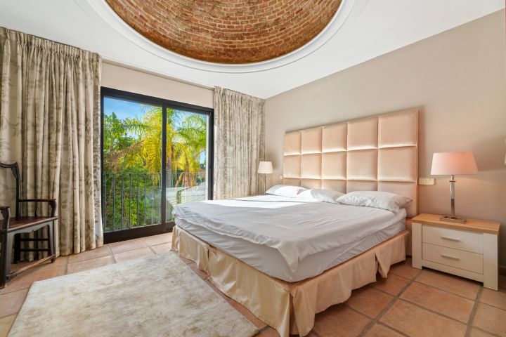 Casa K - Marvellous Mediterranean Estate in Prime Location