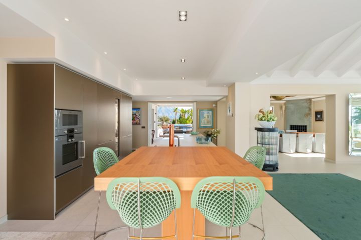 Casa K - Marvellous Mediterranean Estate in Prime Location