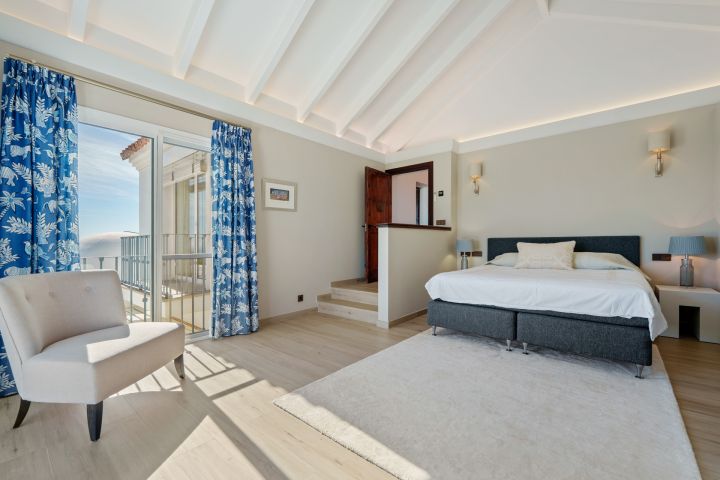 Casa K - Marvellous Mediterranean Estate in Prime Location