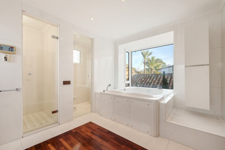 Casa K - Marvellous Mediterranean Estate in Prime Location