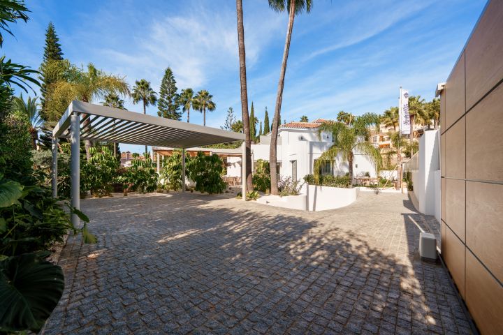 Villa Agata - Fascinating Mediterranean Villa in Prime Location