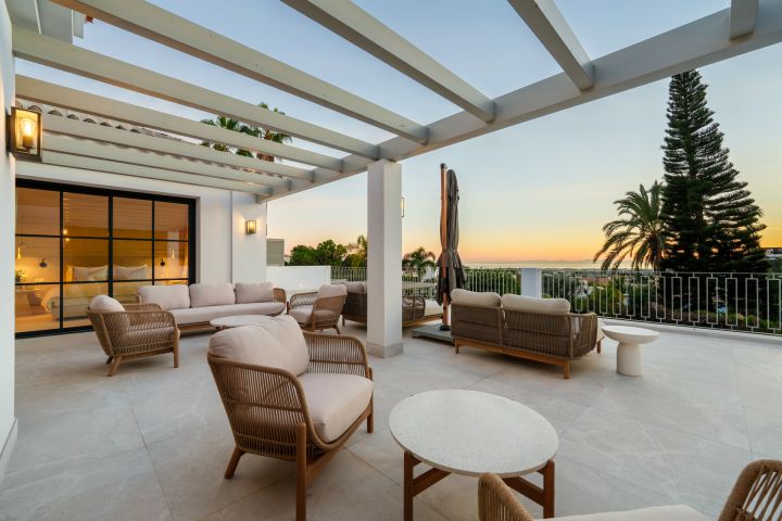 Villa Agata - Fascinating Mediterranean Villa in Prime Location