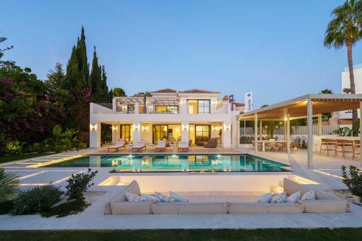 Villa Agata - Fascinating Mediterranean Villa in Prime Location