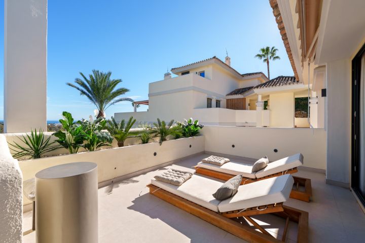 Belvederes 12 - Renovated Scandinavian-Style Duplex Penthouse with Private Pool and Panoramic Views in La Cerquilla