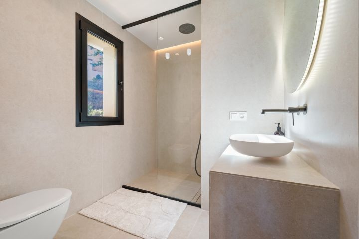 Belvederes 12 - Renovated Scandinavian-Style Duplex Penthouse with Private Pool and Panoramic Views in La Cerquilla