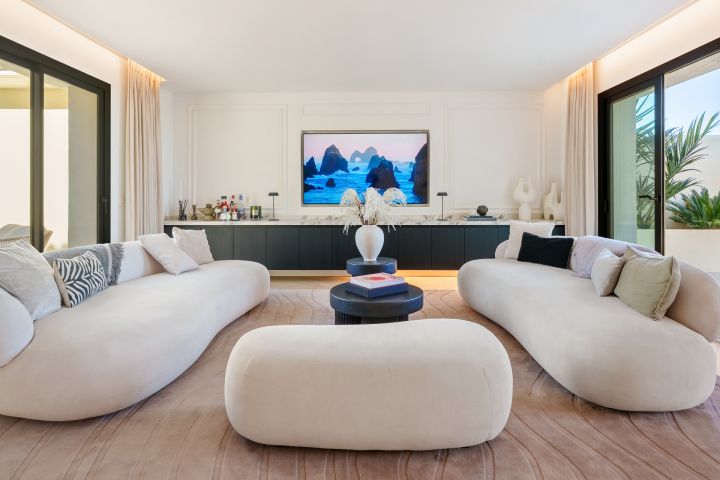 Belvederes 12 - Renovated Scandinavian-Style Duplex Penthouse with Private Pool and Panoramic Views in La Cerquilla