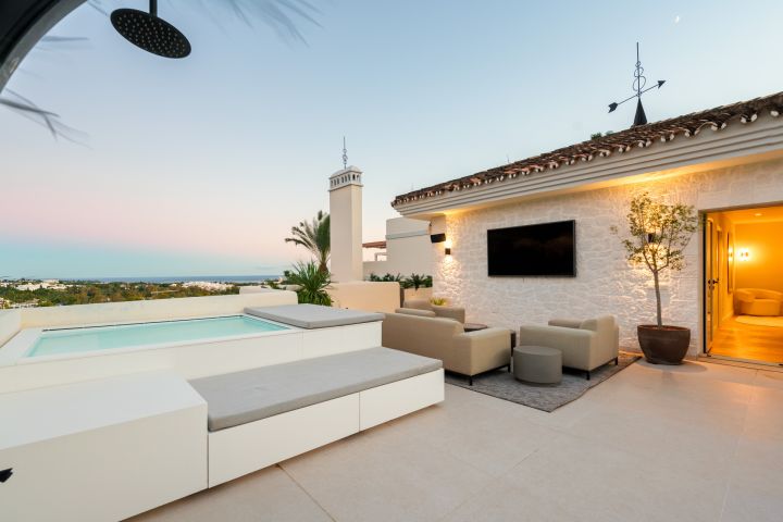 Belvederes 12 - Renovated Scandinavian-Style Duplex Penthouse with Private Pool and Panoramic Views in La Cerquilla