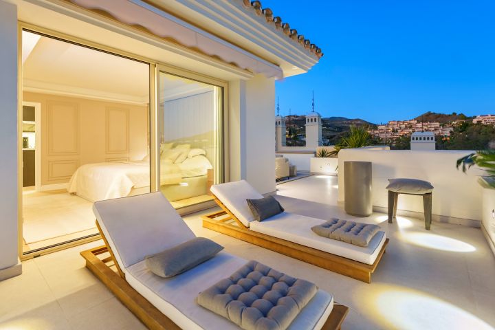 Belvederes 12 - Renovated Scandinavian-Style Duplex Penthouse with Private Pool and Panoramic Views in La Cerquilla