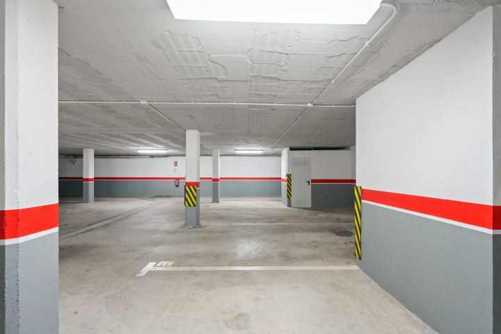 Belvederes 12 - Renovated Scandinavian-Style Duplex Penthouse with Private Pool and Panoramic Views in La Cerquilla