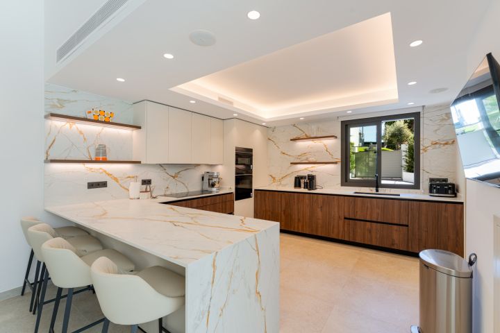 Villa Camelia - Contemporary Elegance in La Cerquilla, Nueva Andalucía - Villa Camelia - Contemporary Elegance in La Cerquilla, Nueva Andalucía