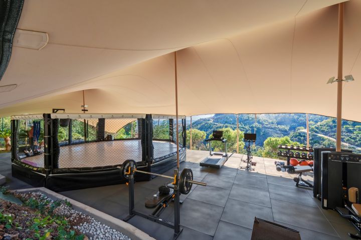 Madroñal 72 - Luxury Hillside Villa with Outdoor Gym