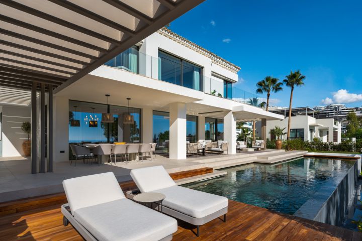 The Ridge - One-of-a-kind Villa in El Herrojo