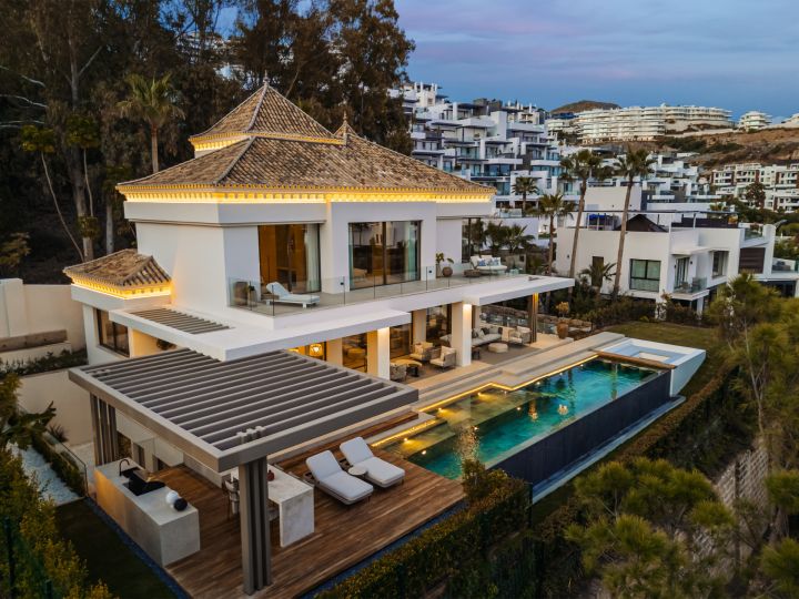 The Ridge - One-of-a-kind Villa in El Herrojo