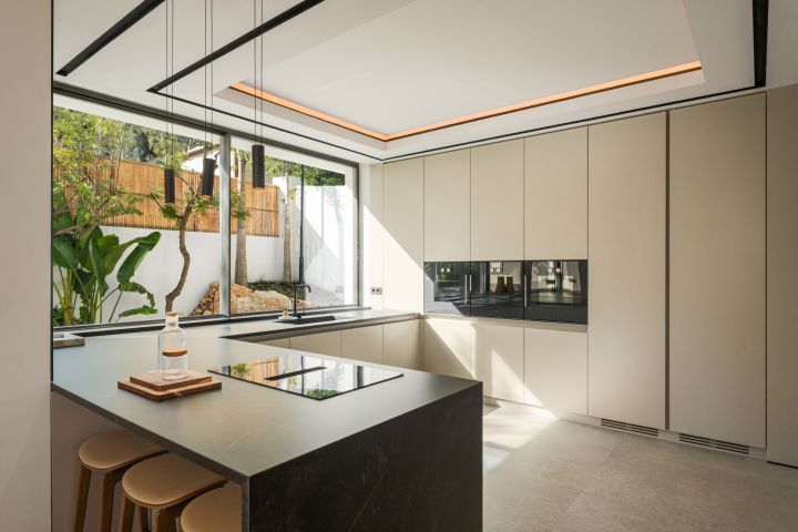 The Ridge - One-of-a-kind Villa in El Herrojo