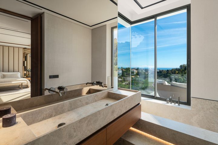 The Ridge - One-of-a-kind Villa in El Herrojo