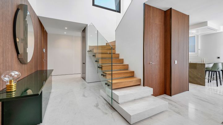 Elegant Fendi Casa Penthouse with Pool and Sea Views on Marbella’s Golden Mile - Elegant Fendi Casa Penthouse with Pool and Sea Views on Marbella’s Golden Mile