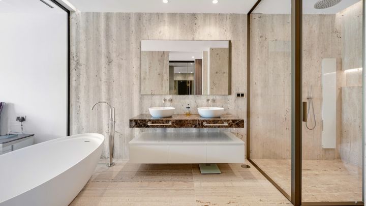 Elegant Fendi Casa Penthouse with Pool and Sea Views on Marbella’s Golden Mile - Elegant Fendi Casa Penthouse with Pool and Sea Views on Marbella’s Golden Mile