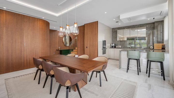 Elegant Fendi Casa Penthouse with Pool and Sea Views on Marbella’s Golden Mile - Elegant Fendi Casa Penthouse with Pool and Sea Views on Marbella’s Golden Mile