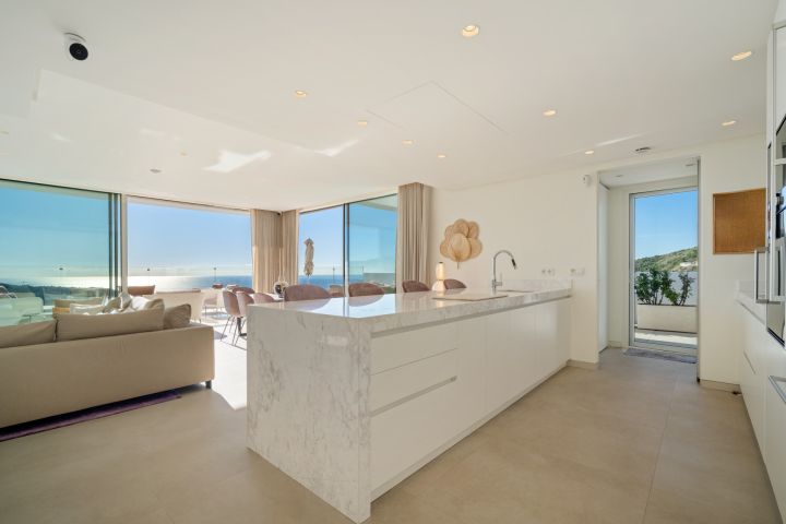 Palo Alto 1 - Contemporary Penthouse with Panoramic Views