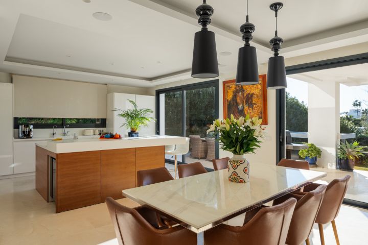 Los Olivos 3 - Modern Villa in Prime Location